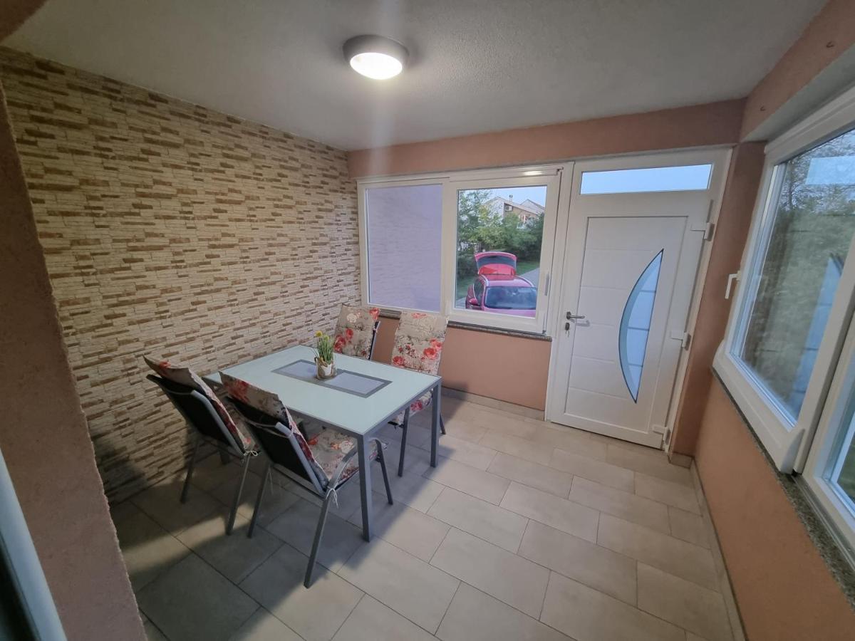 Holiday Home Begonja Privlaka  Kültér fotó